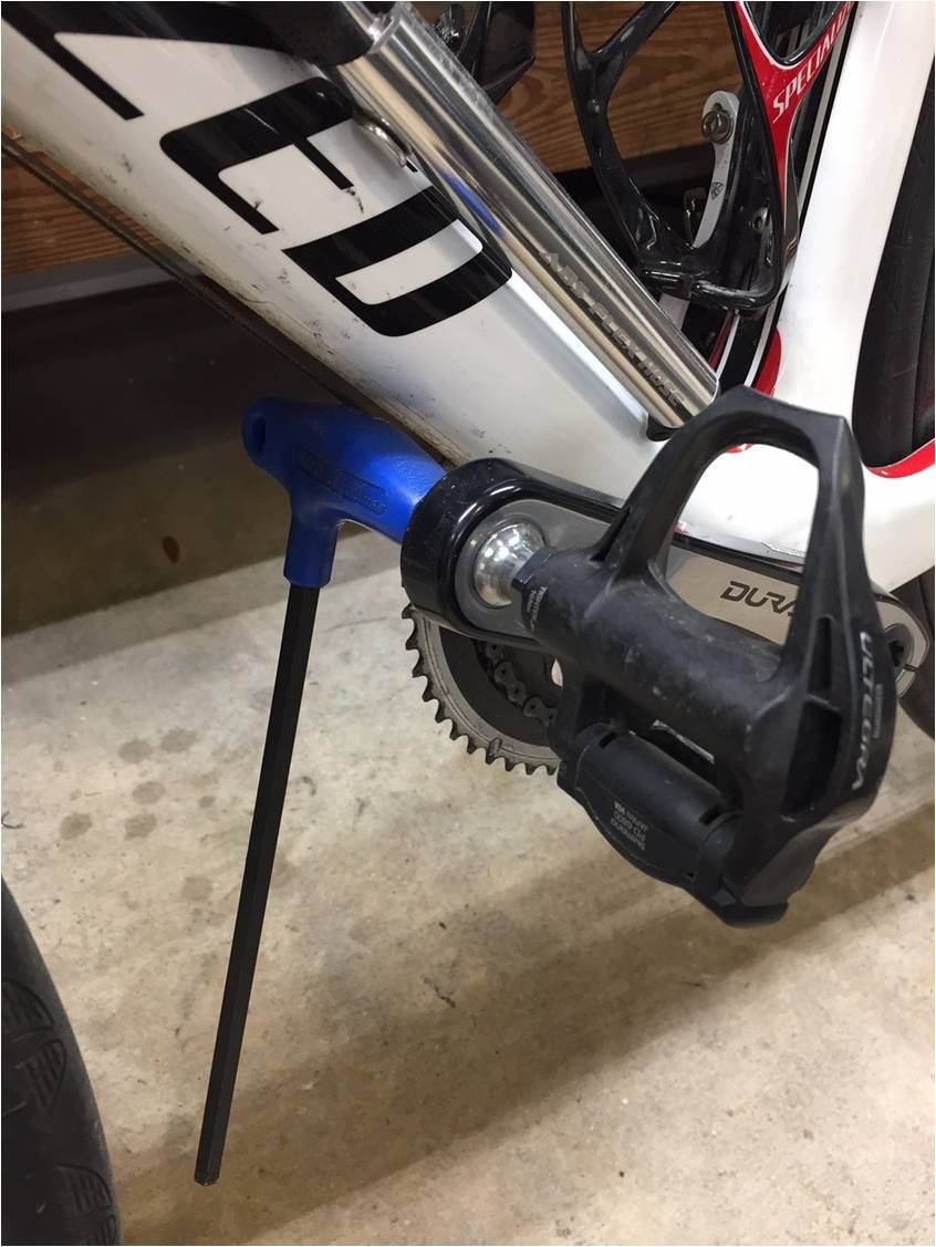 tighten bike pedal crank